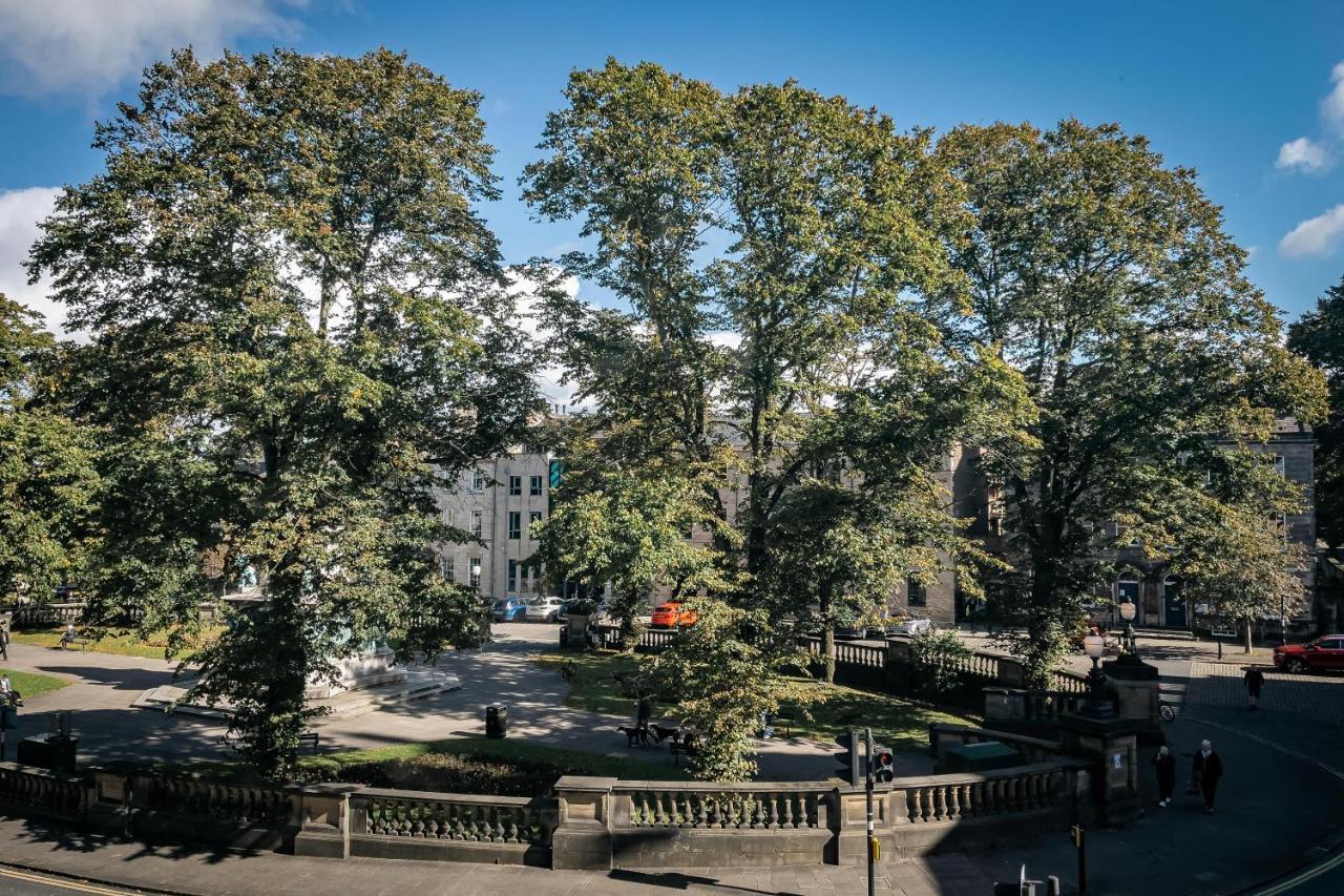 Dalton Sq Apartment 2 Ланкастер Экстерьер фото